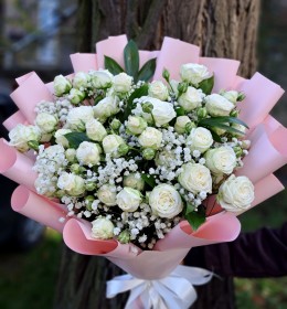 9 гілочок кущової троянди 