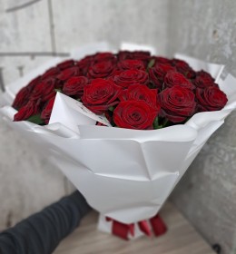 51 Червона місцева троянда 70см