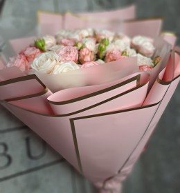 Кустовая роза 