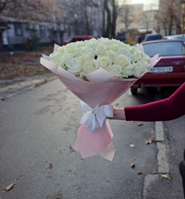 51 біла троянда 70см