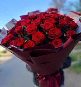 51 червона троянда  70см 