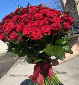 51 шт Червоні місцеві троянди 80см
